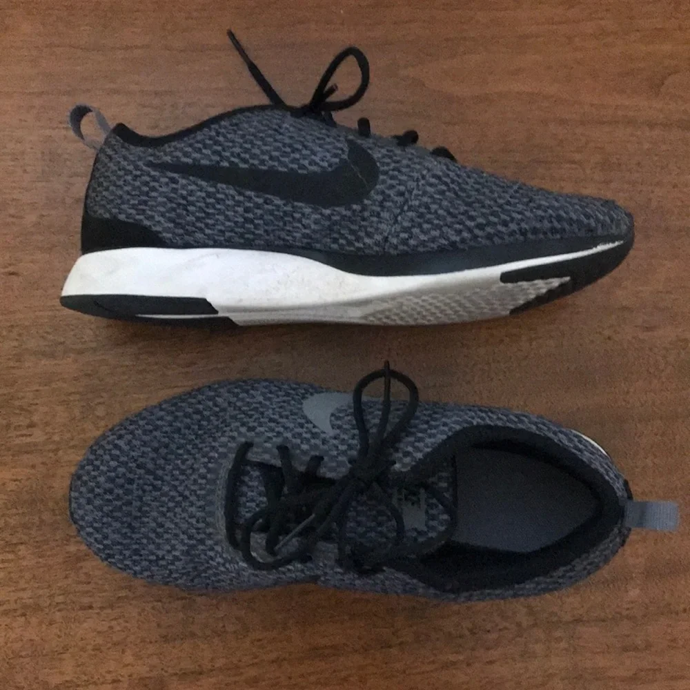 Nike Youth Gray Black/Gray Dualtone Racer Sneaker